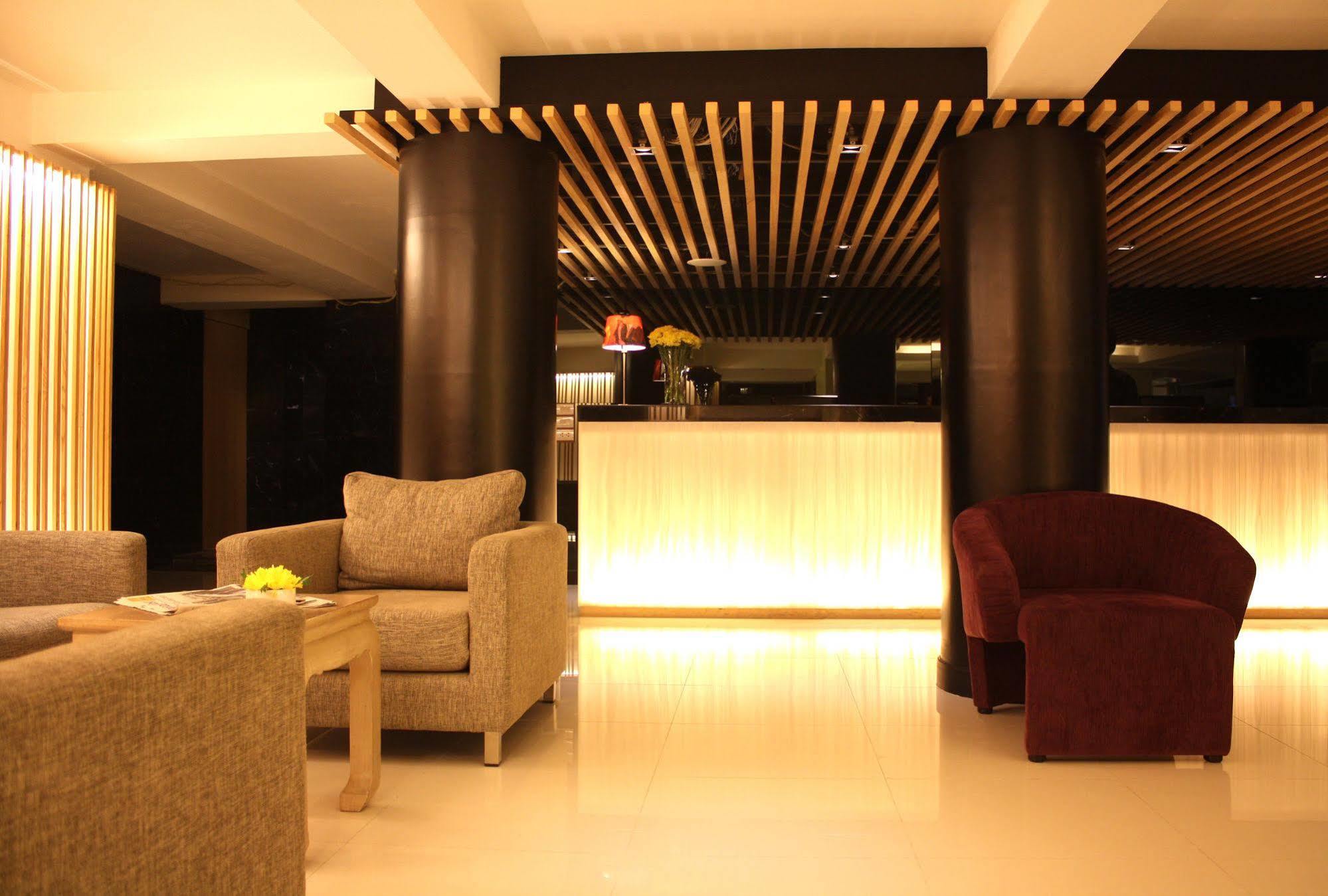 Hotel Vista Express Bangkok Exterior foto